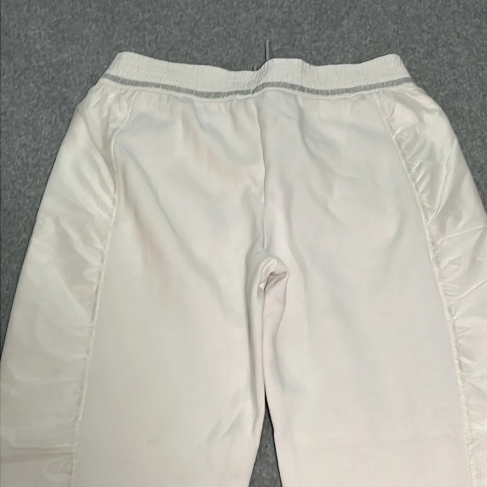 Womens Nike White Tech Fleece Splatter Sweatpants Medium Active Athleisure